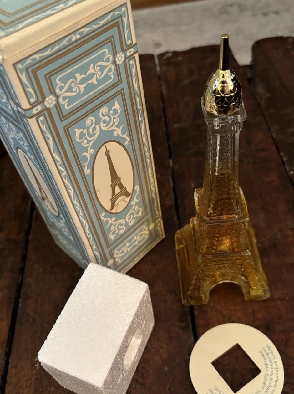 Avon Eiffel Tower Decanter Unforgettable Cologne New In Box 3fl Oz Vtg 1970s