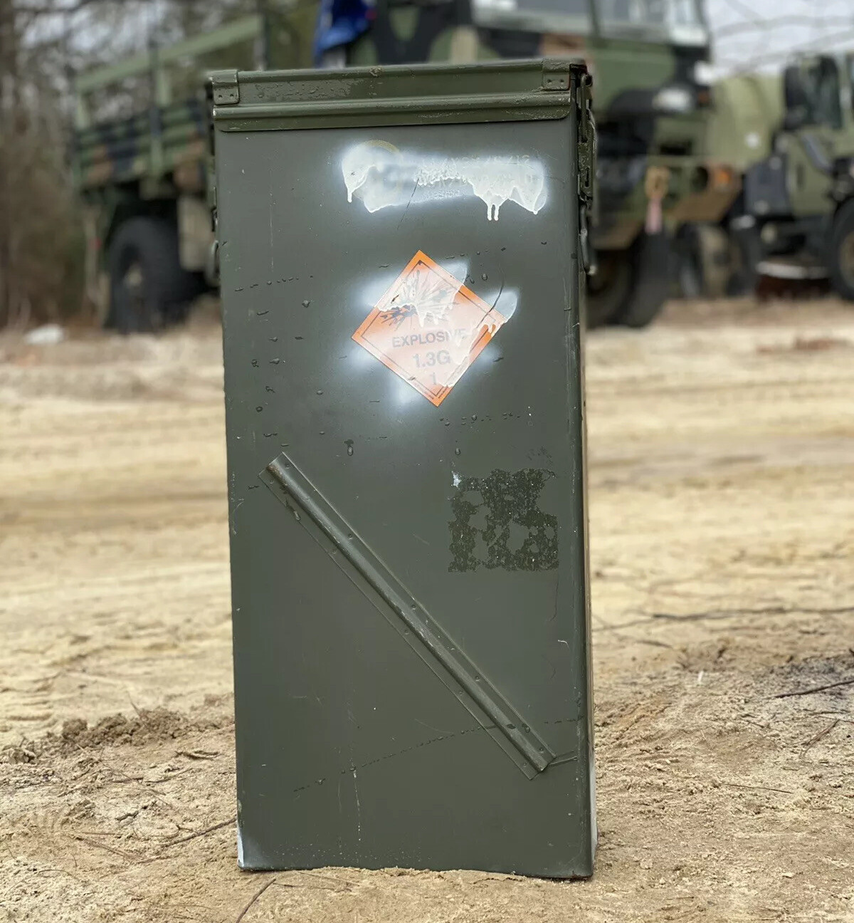 USED M252 81MM PA157 AMMO CAN LARGE 29″x14.25″x6″ AIRTIGHT MILITARY STORAGE BOX