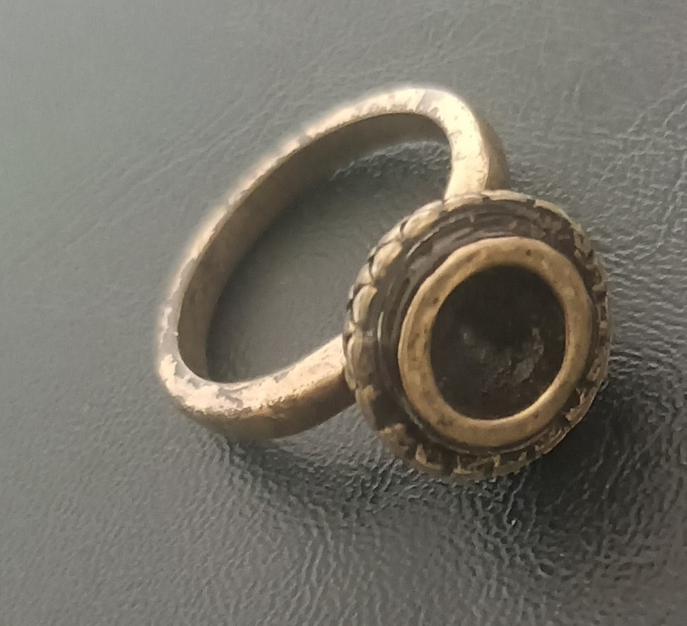 Ancient Ring Black Stone