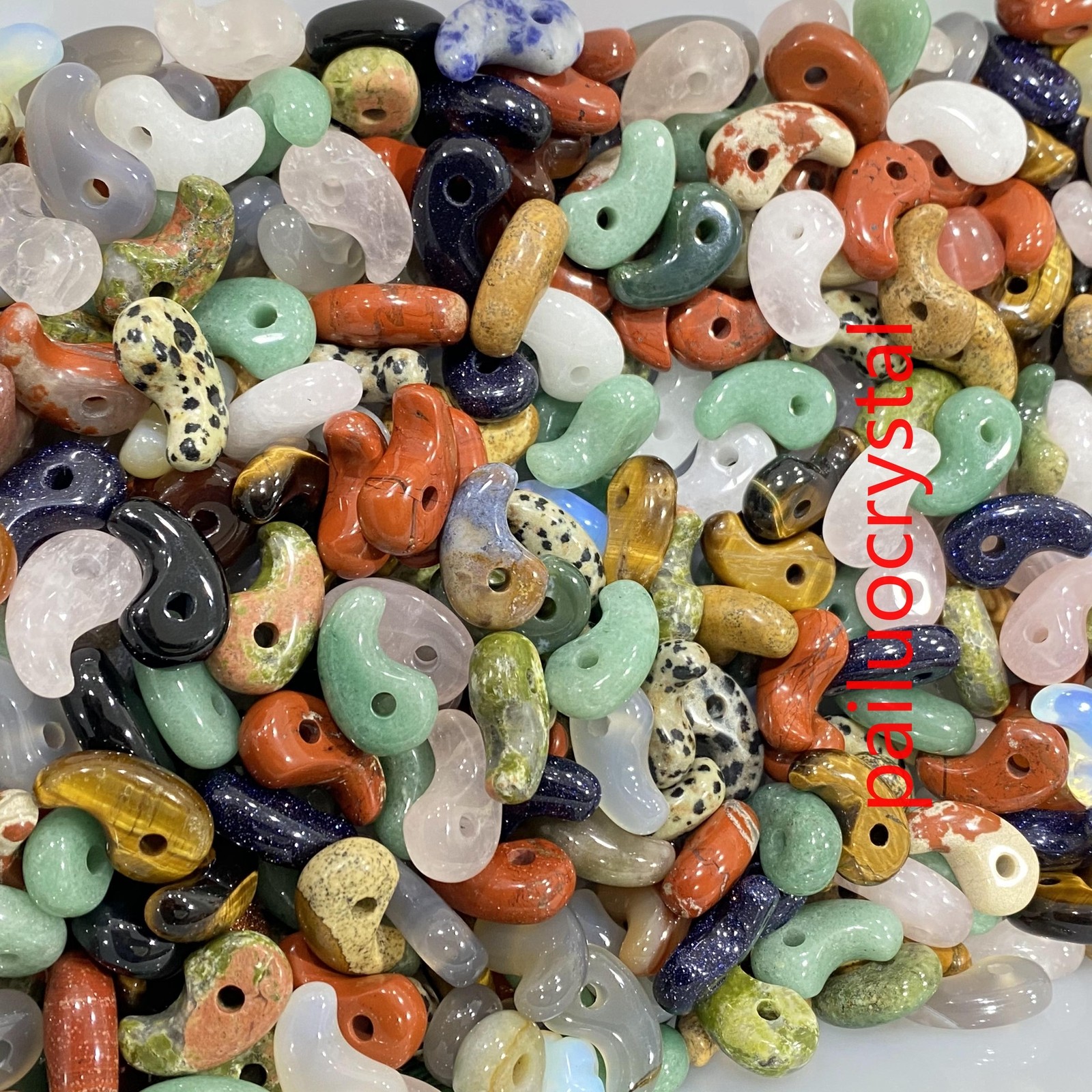 21mm Natural Mixed Magatama Quartz Crystal Skull Carved Pendant Healing Gem 5pc