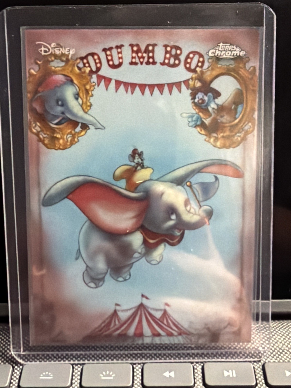 2026 Topps Chrome Disney #AD-2 Dumbo – 85 Years Art of Disney