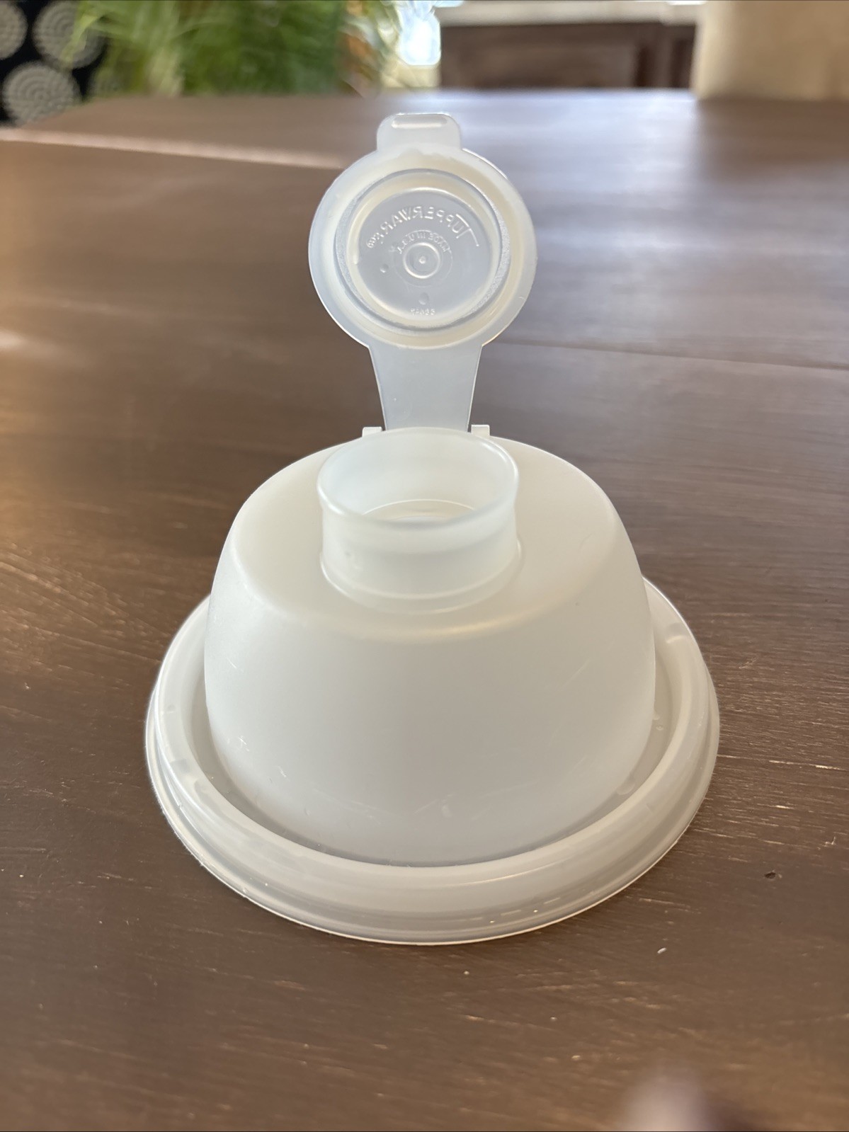 VTG Tupperware Shaker Replacement Pieces TAB 564 DOME LID 845 CLEAR