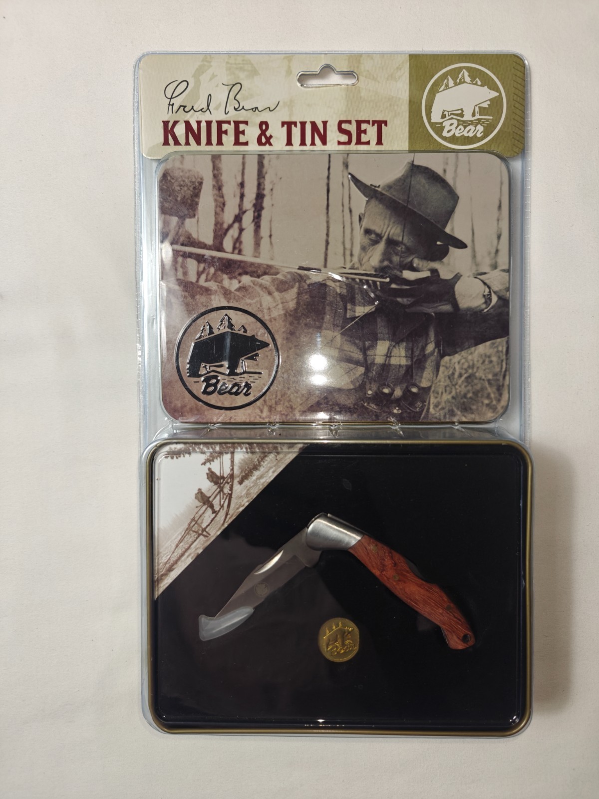 Fred Bear Commemorative Knife and Tin Set With Traditional Medallion – A100HT