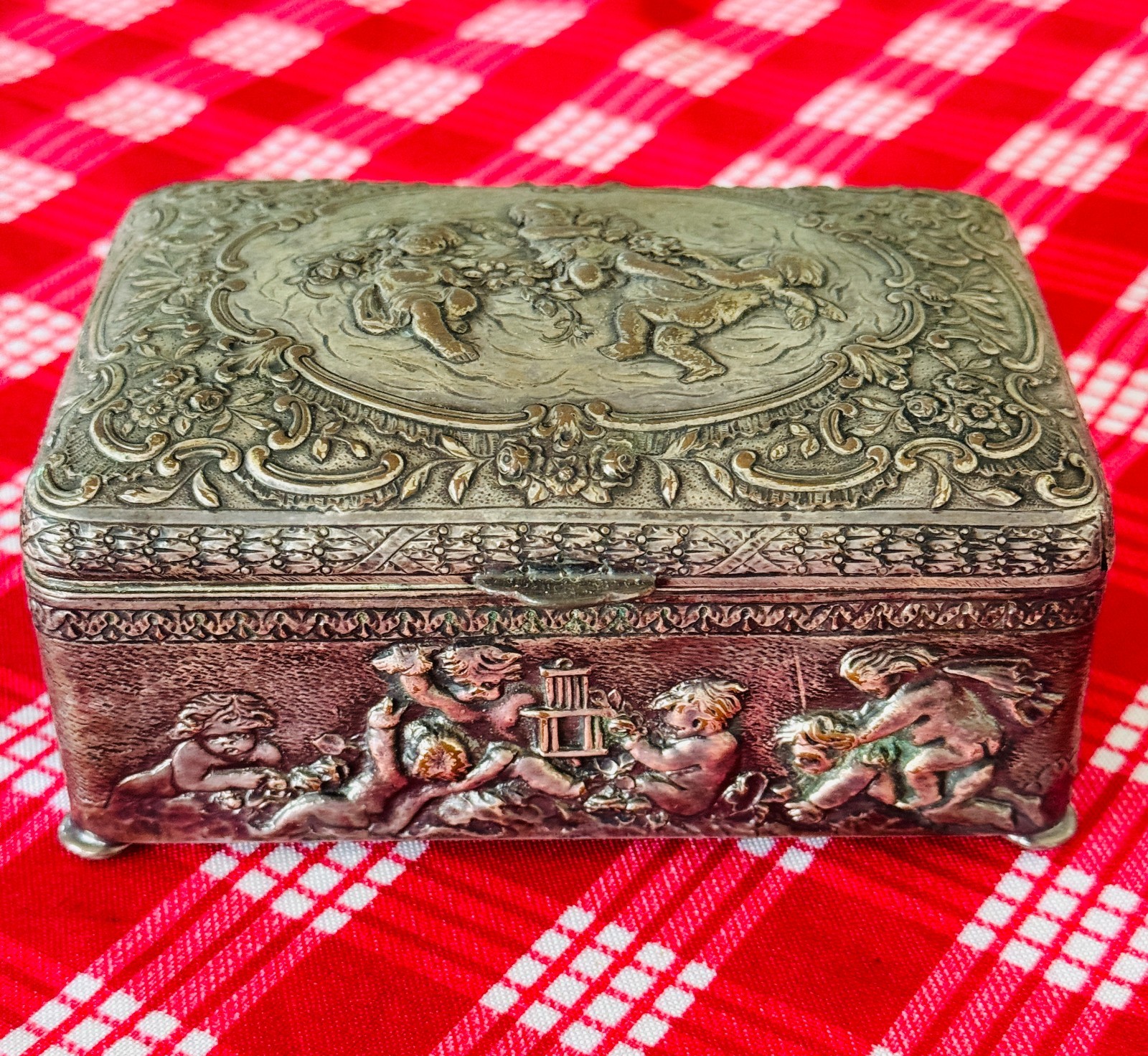 Antique Victorian Silverplate Cherub Putti Jewelry Trinket Box Wood Lined CGW&S
