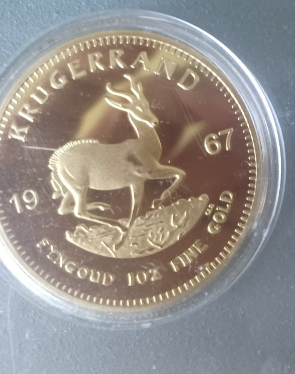 16 Replica 1 oz Fake Gold Coins and Bars – No Real Gold but Fun to Have!