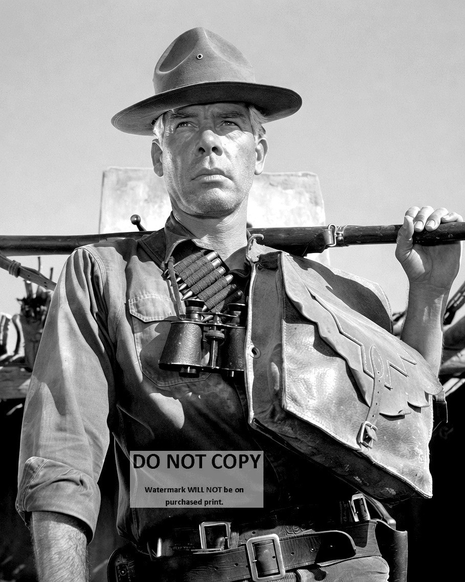 LEE MARVIN IN “THE PROFESSIONALS” – 8X10 PUBLICITY PHOTO (SP-192)