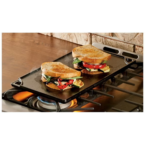 Lodge 9.5 In. x 16.75 In. Cast Iron Griddle Grill LDP3