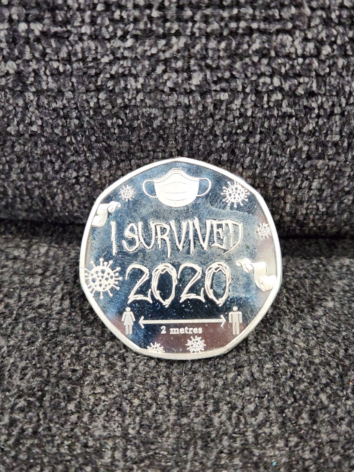 COVID-19 Coronavirus Challenge Coin “I Survived 2020” Silver Tone Commemorative