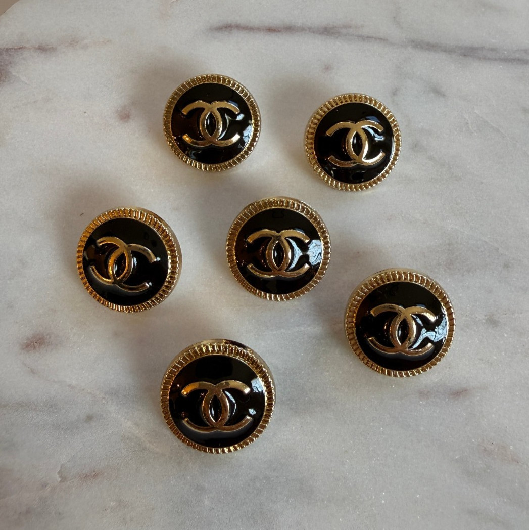 STAMPED lot of 6 Designer Black and Gold Button 21mm