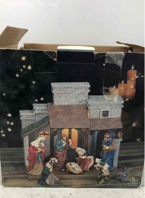 Multicolor Porcelain Hand-Painted Seasonal Christmas Decorative Nativity Set