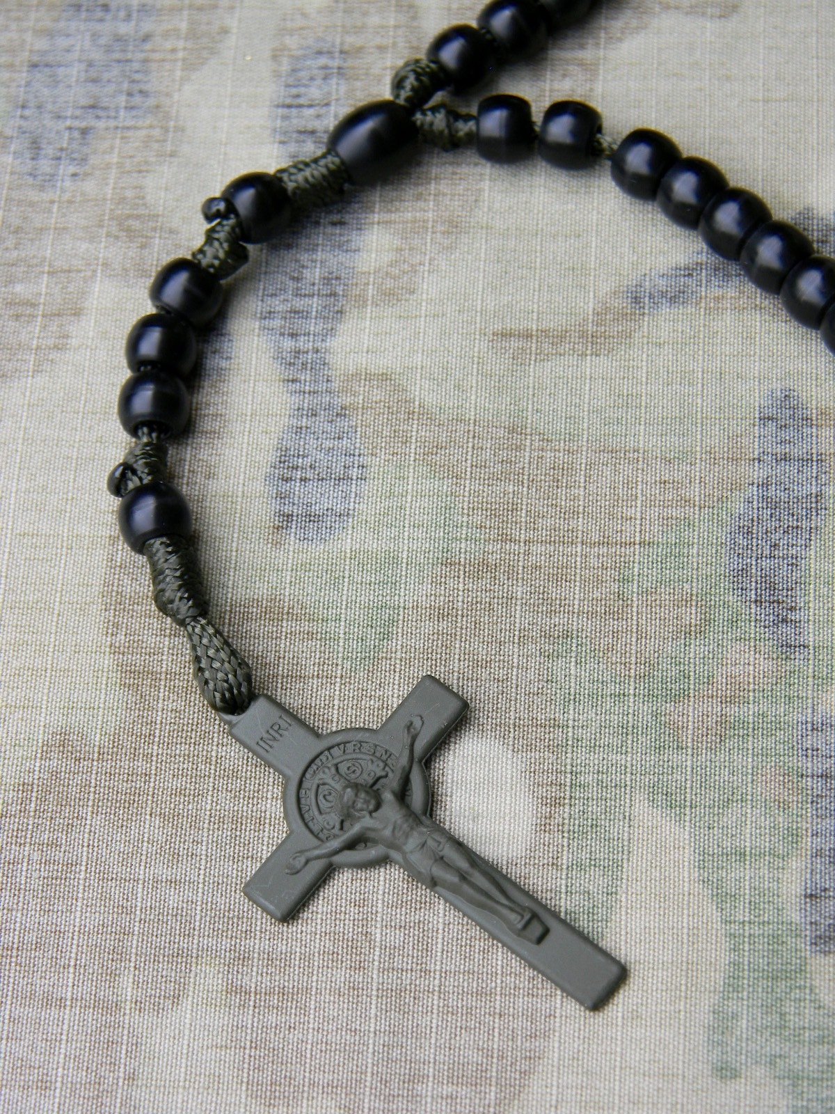 “Bellátor” Paracord Military Rosary – 2″ Olive Drab St Benedict Crucifix.