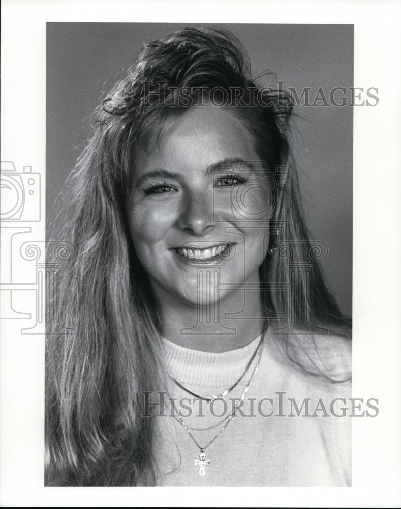 Press Photo Plain Dealer Employee Eileen Lentz – cvb31949