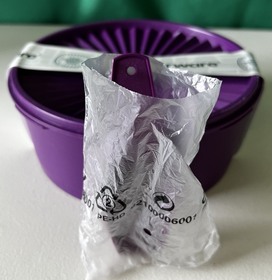 Tupperware Servalier Stacking Canister One Touch Royal Purple w/ Matching SCOOP