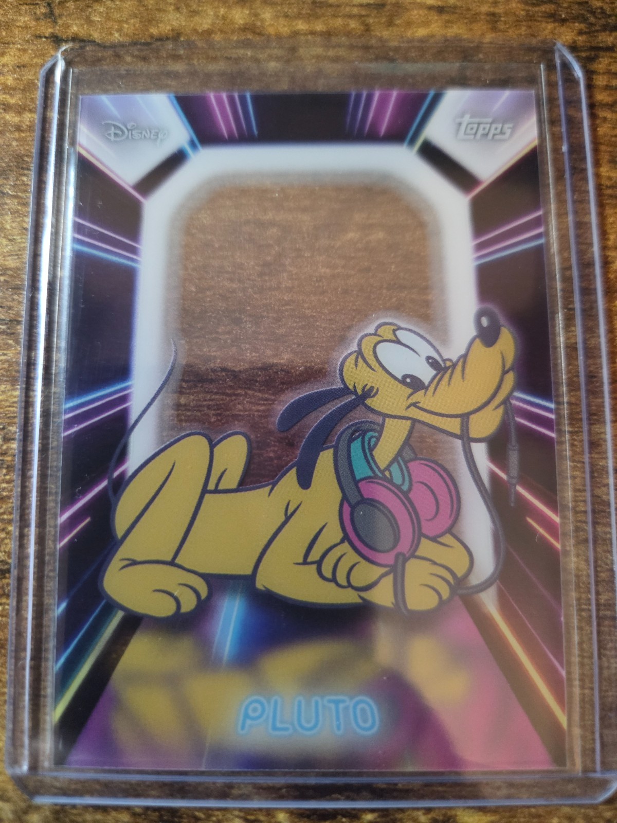 2026 Topps Disney Neon Pluto Illuminated Neon Lights #NPL-20