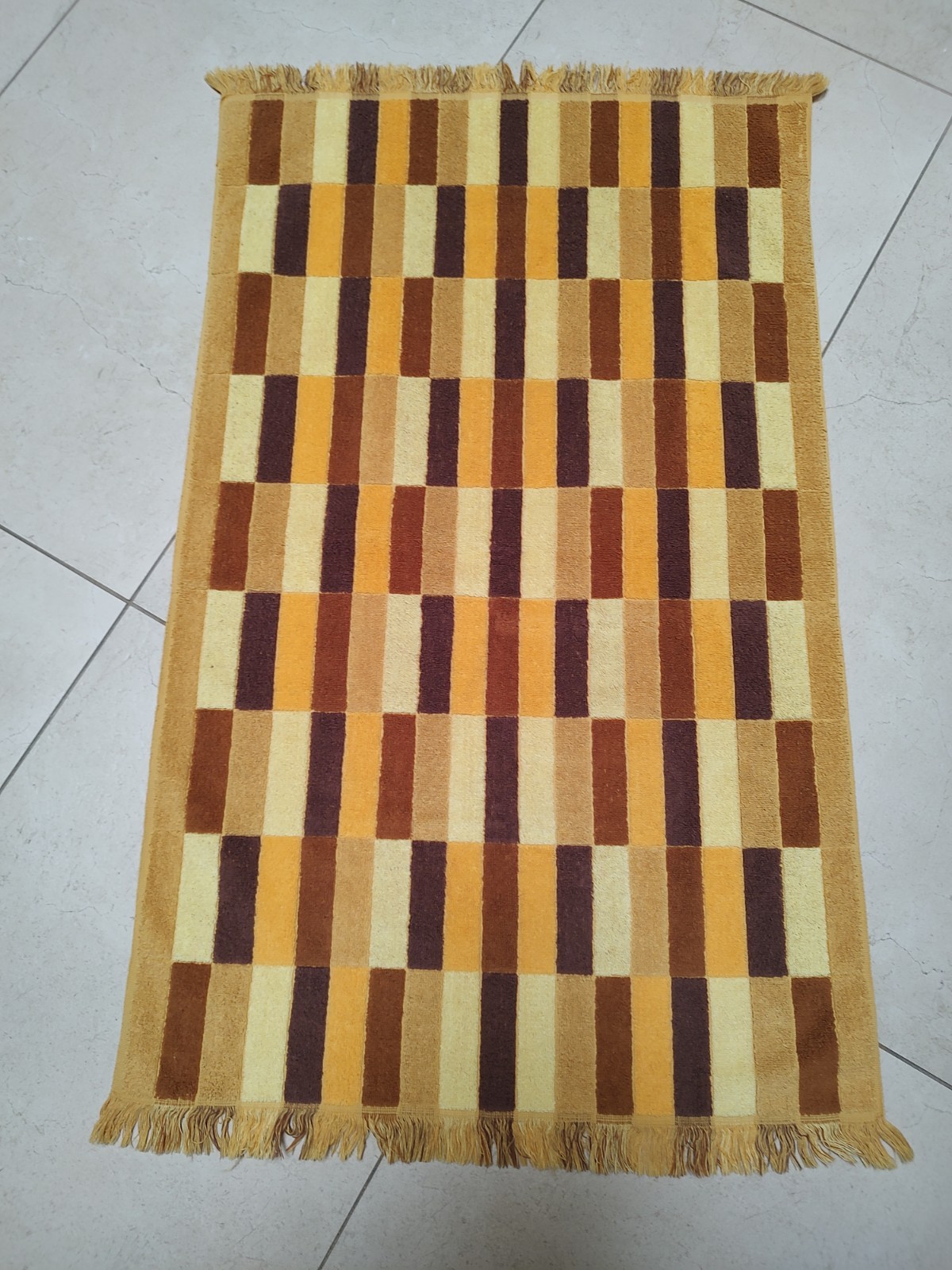 Vintage 1970s Sears Mod Retro Bath Towel Fringe Gold Brown Yellow Squares