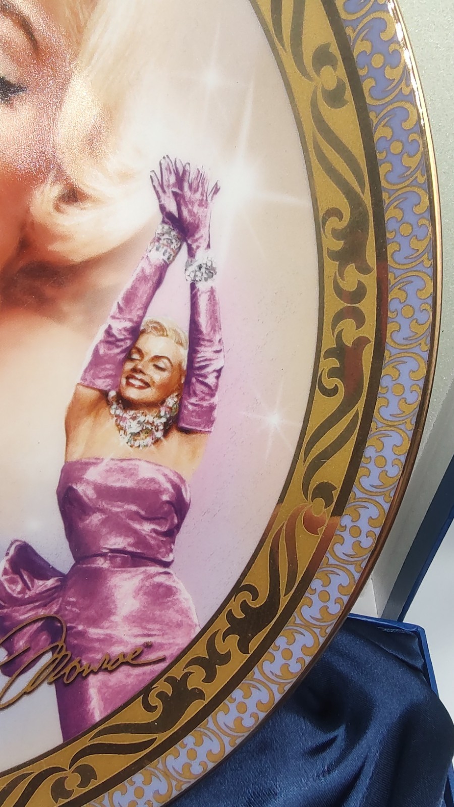 Marilyn Monroe Bradford Exchange 12” Masterpiece Plate Legacy Of Beauty COA Box