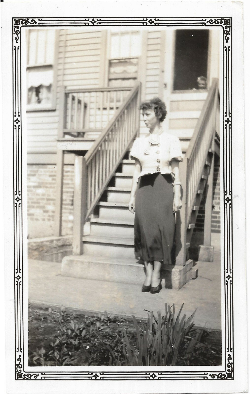3 vtg antique photos pretty women 1931 1935 1930s