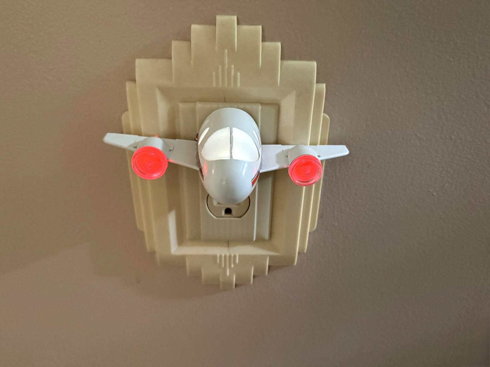 Vintage Jet Airplane Plug In White Night Light Jet Airways Decals On/Off Switch