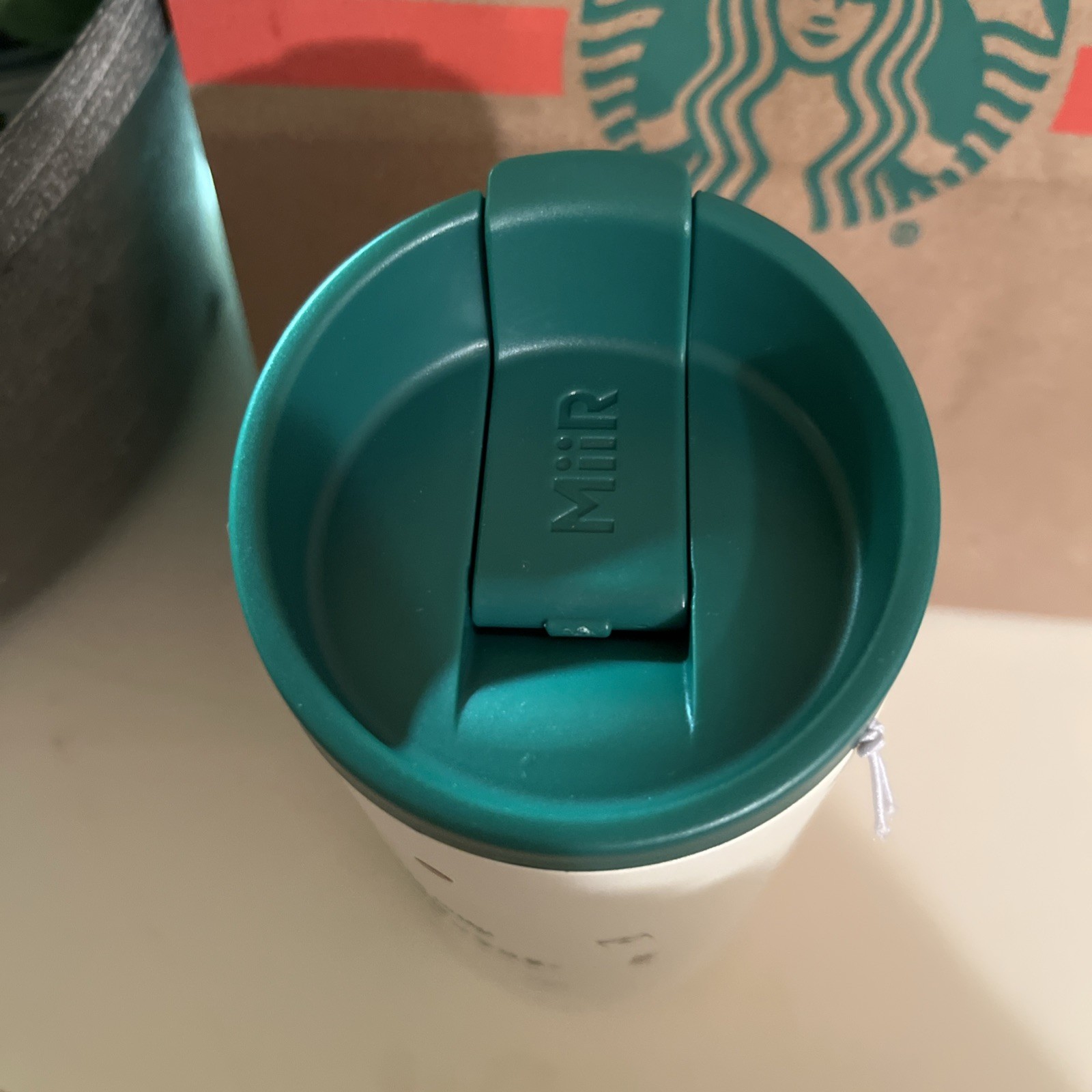 STARBUCKS HELLO KITTY STAINLESS STEEL TUMBLER 12 FL. OZ. 2025 NEW