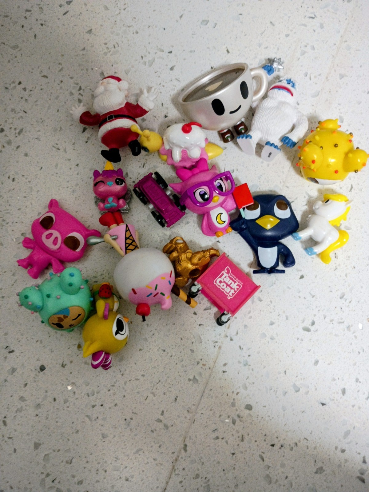 Mixed Lot Mini Collectible Figures Set, Multicolor Plastic Figure
