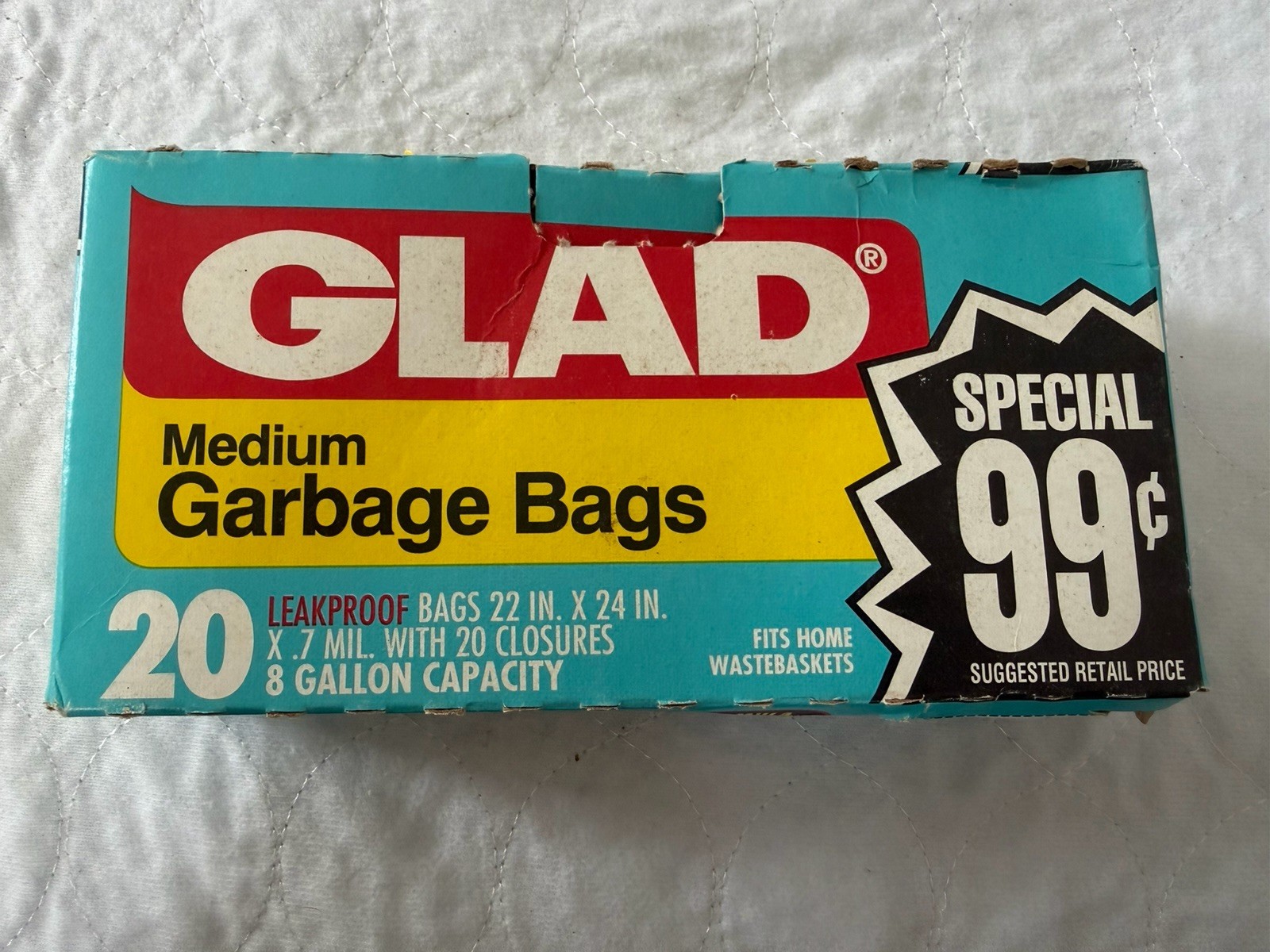 VINTAGE GLAD MEDIUM GARBAGE BAGS 8 GALLON 20 COUNT BOX
