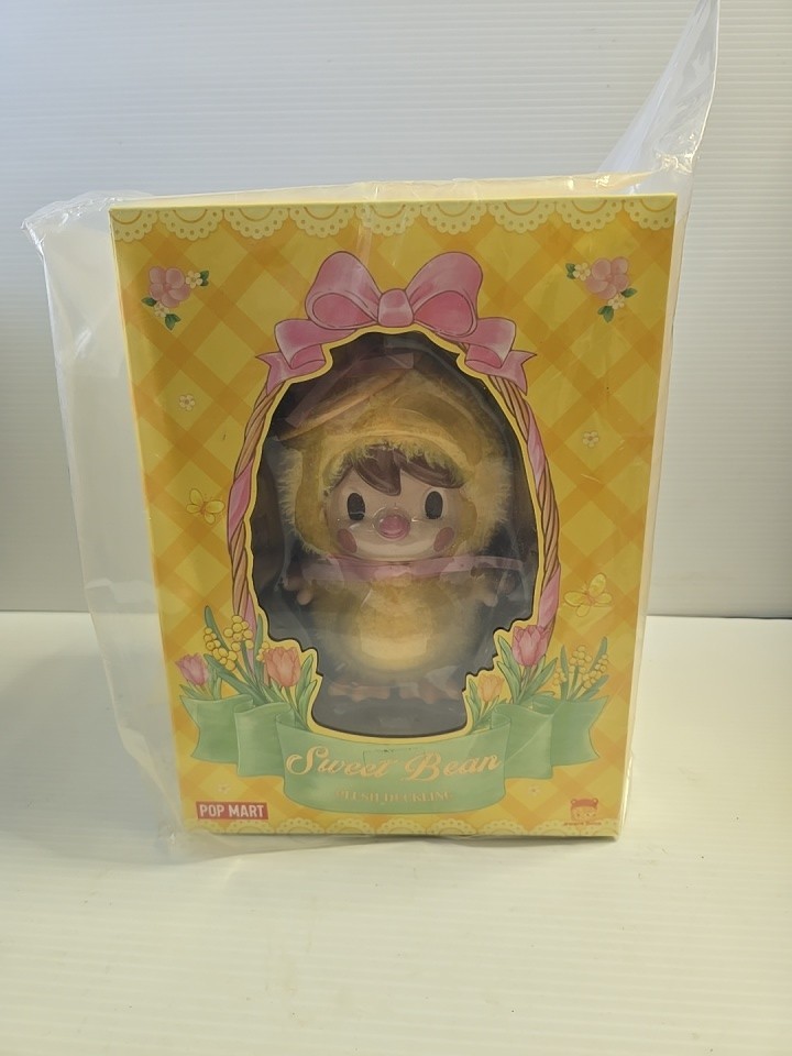POP MART Sweet Bean Plush Duckling 200% Scale Vinyl Plush Figure NIB Sealed