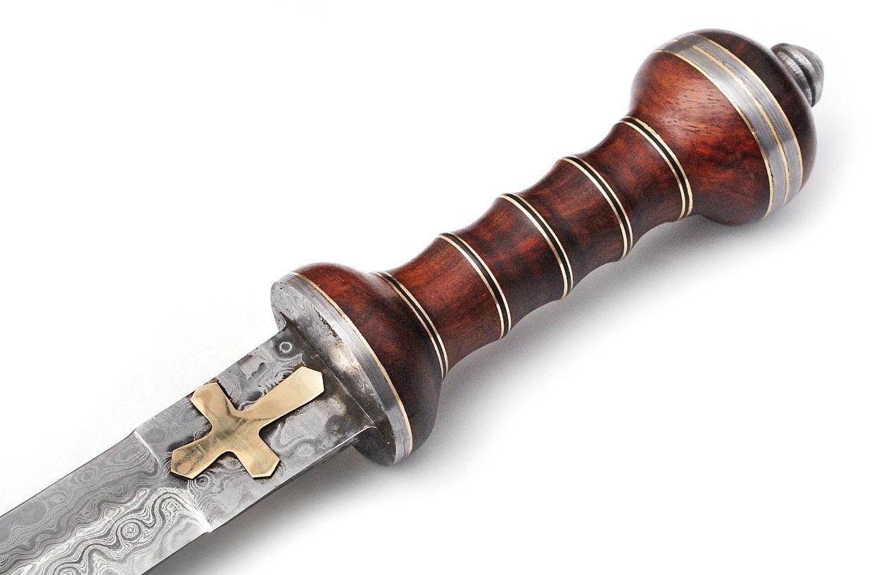 ROMAN GLADIATOR SWORD, HANDMADE DAMASCUS STEEL BLADE, BATTLE READY WITH SHEATH.