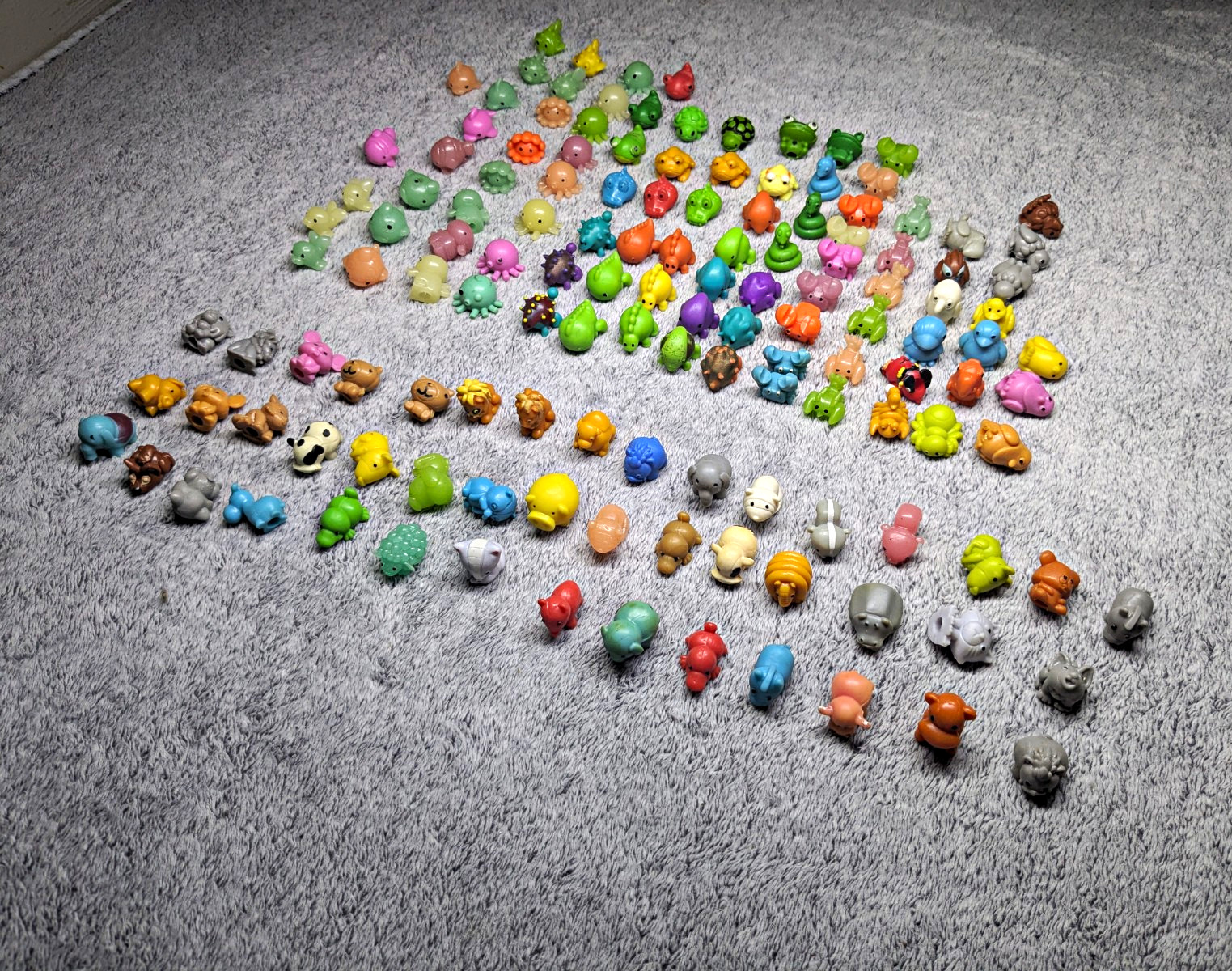 Sqwishland Collectable Animals Lot 100+ Rare Fully Coloreds