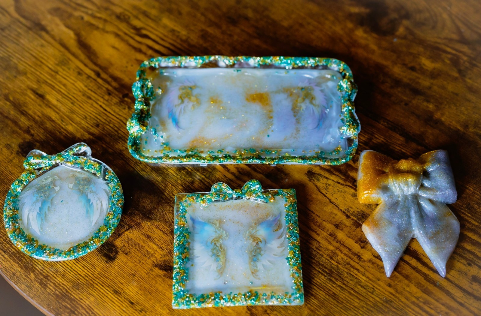 Handmade Resin Vanity Tray Set 4 Pc Angel Wing Bow Trinket Dish Organizer