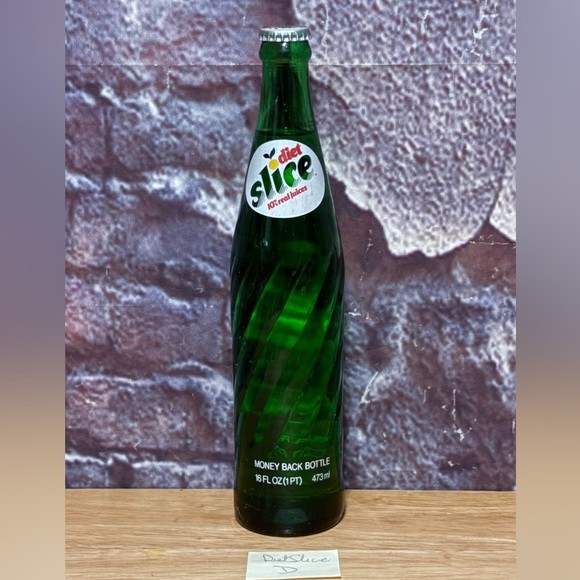 Vintage Diet Slice Green 16oz Soda Bottle Money Back Bottle SEALED (D)