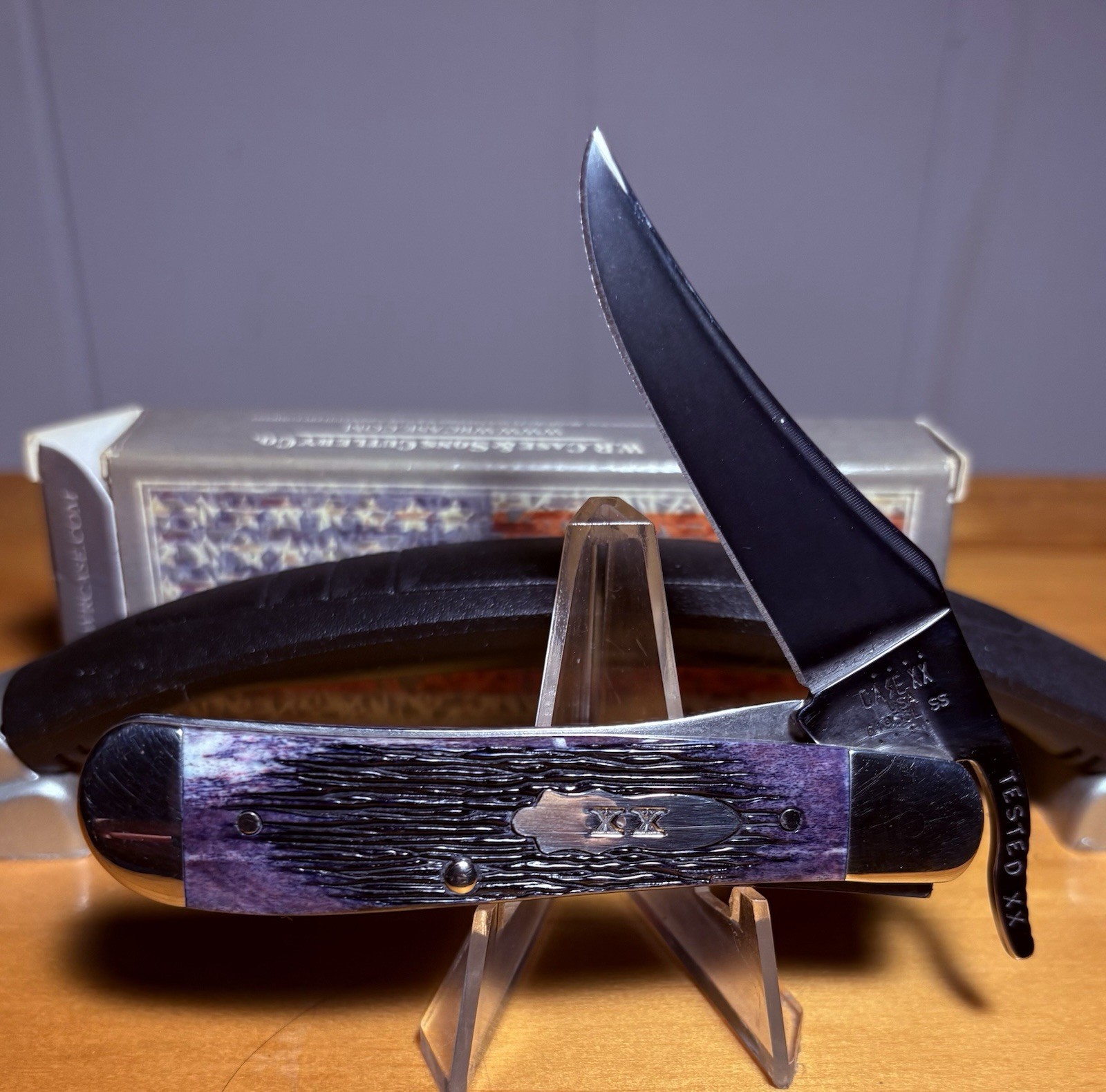 Case XX. Purple Barnboard Jig Russlock. 2022. Never Used, carried or sharpened.