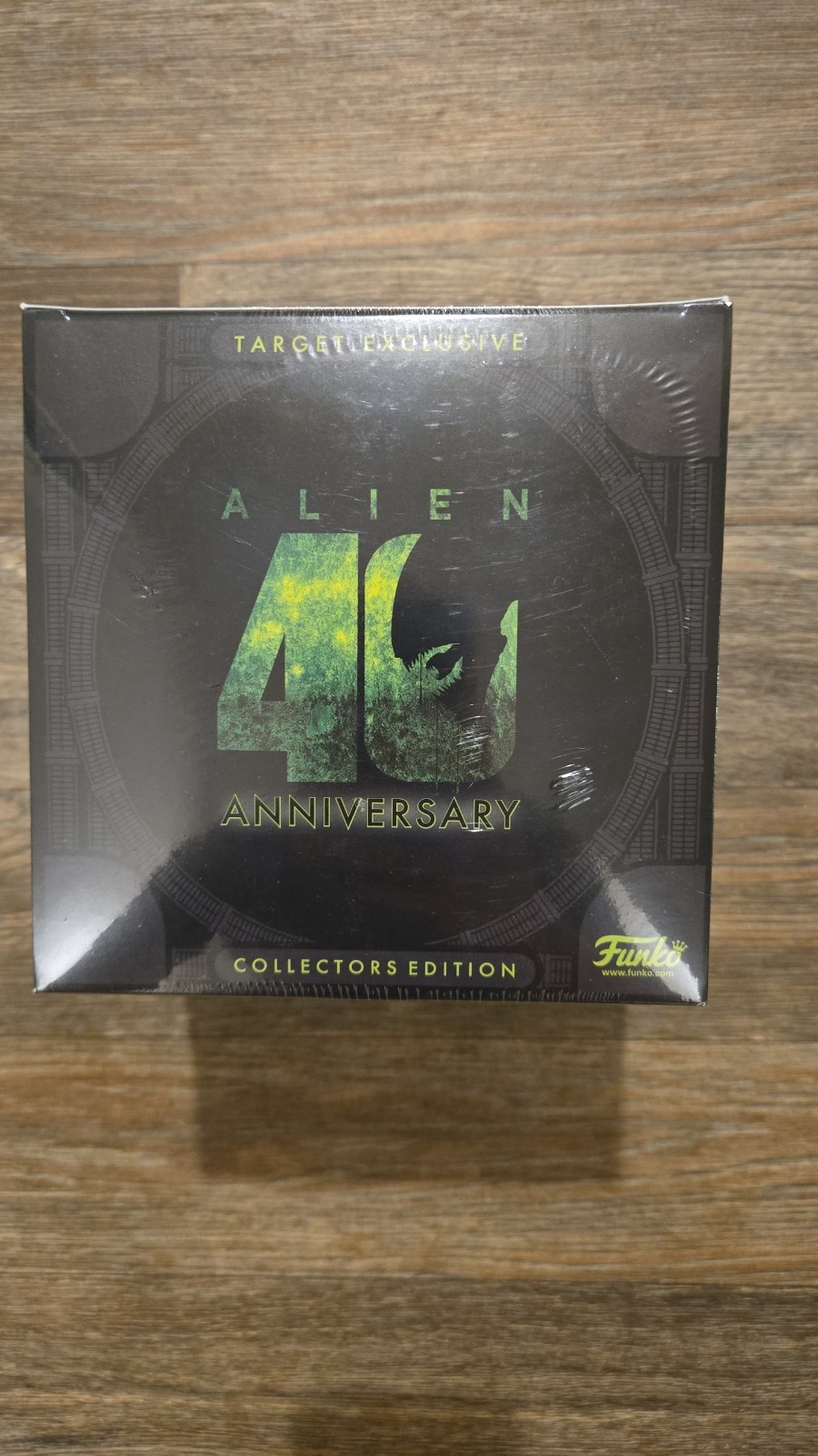 Funko Target Exclusive Alien 40th Anniversary Pop! & T-Shirt Set