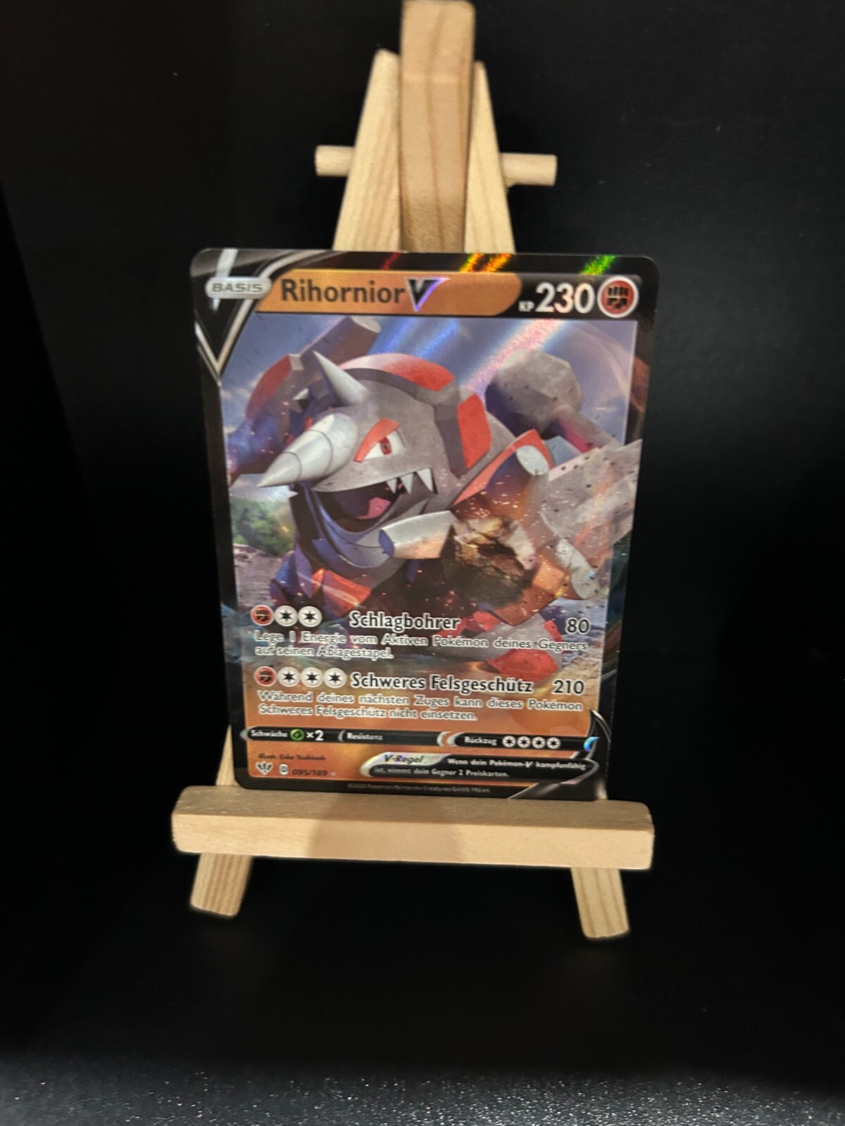 Rihornior V 095/189 Pokemon Card TCG from Flaming Darkness