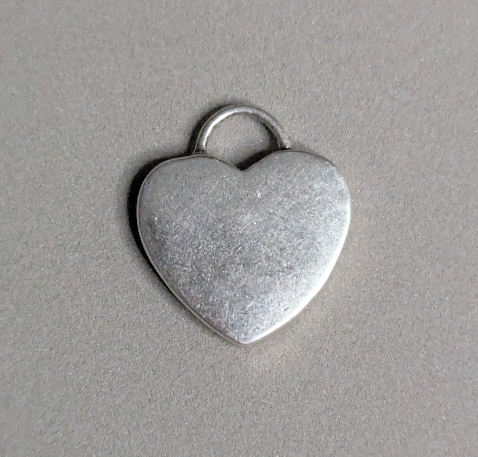 Designer GG Silver Heart Logo Tag / Zipper Pull 19mm