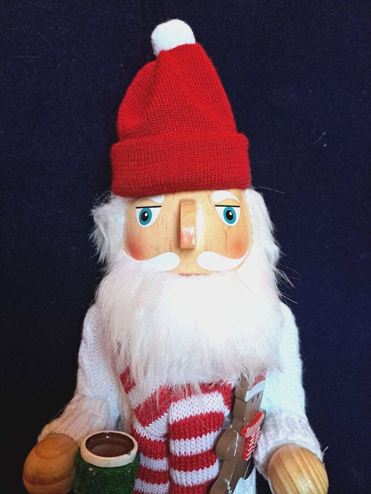 SANTA NUTCRACKER WOOD CHRISTMAS DECOR CLASSIC HAND PAINTED 14″ HIGH