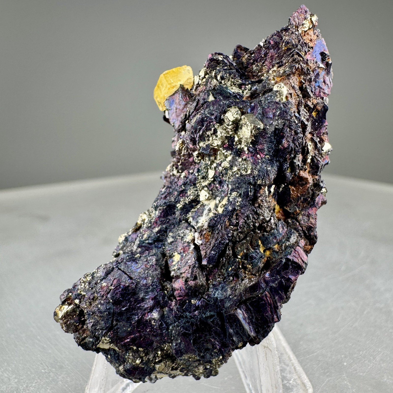 Baryte, Covellite: 3859 Stope, 3800′ Level, Leonard mine, Butte, Montana, USA
