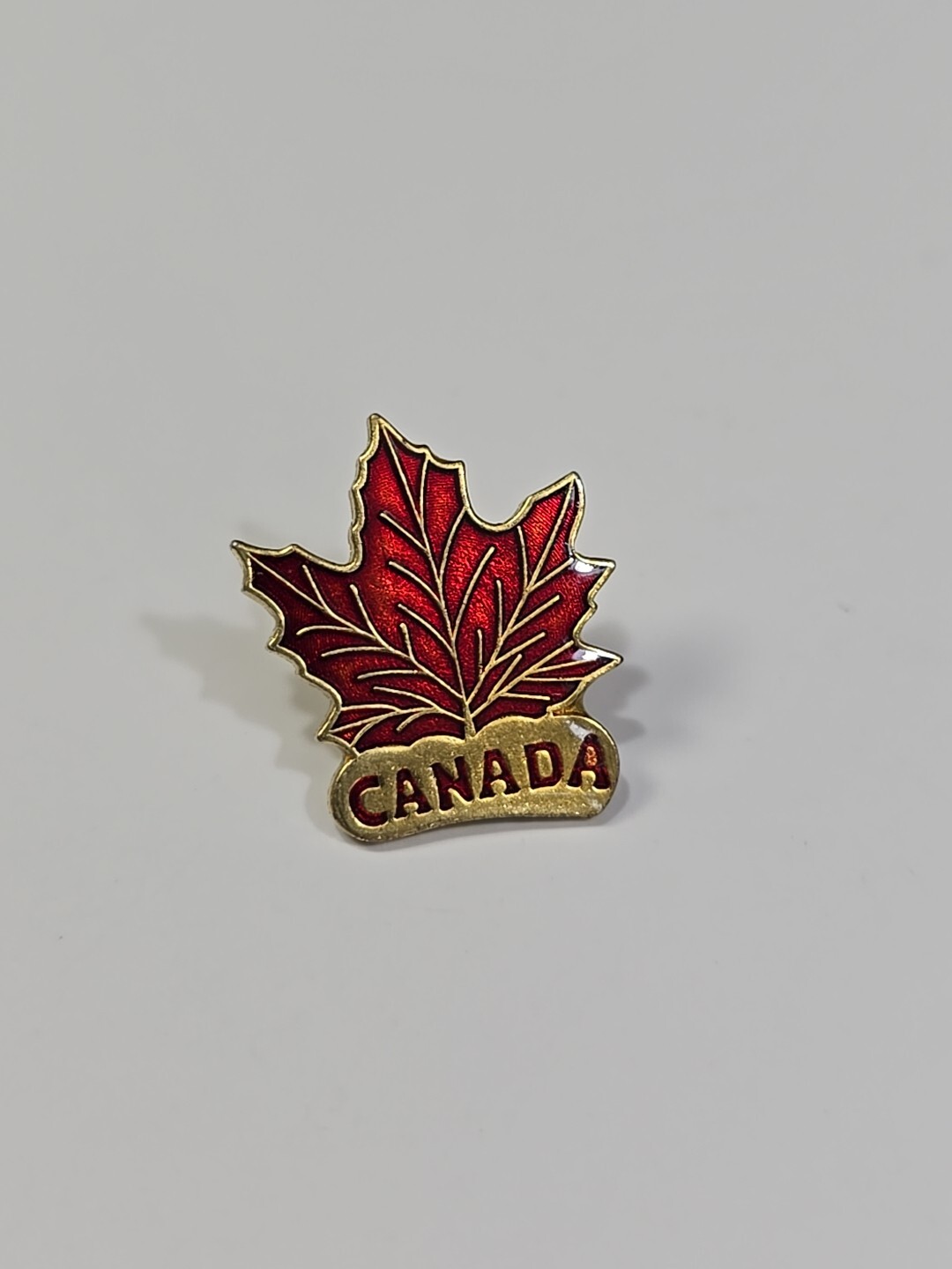 Canada Red Maple Leaf Souvenir Lapel Pin Gold Color Background