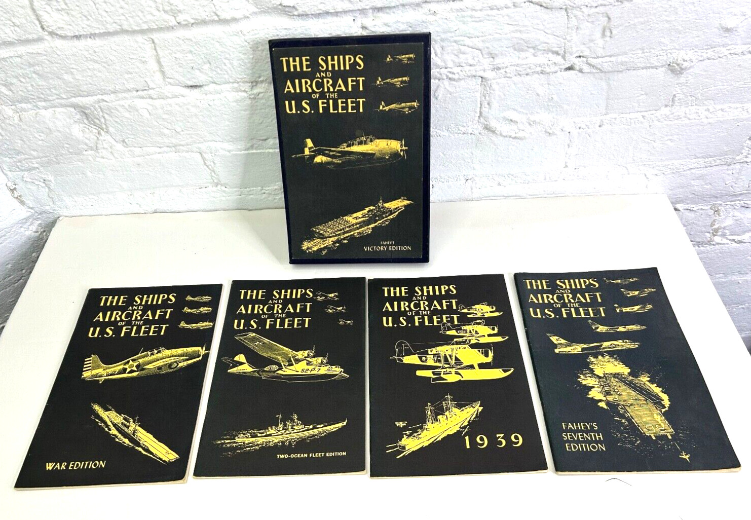 Vintage US Navy Ships & Aircraft Of The US Fleet Boxed Booklet Set