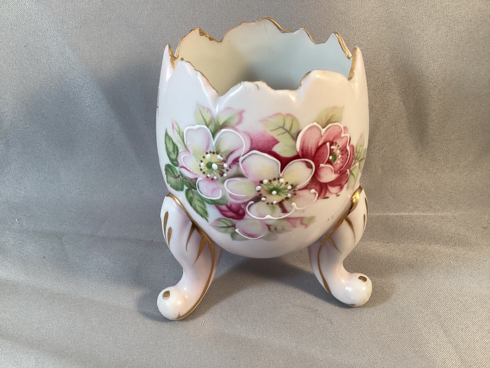 Vintage 1960’s Japan Cracked Egg Footed Vase – 4”
