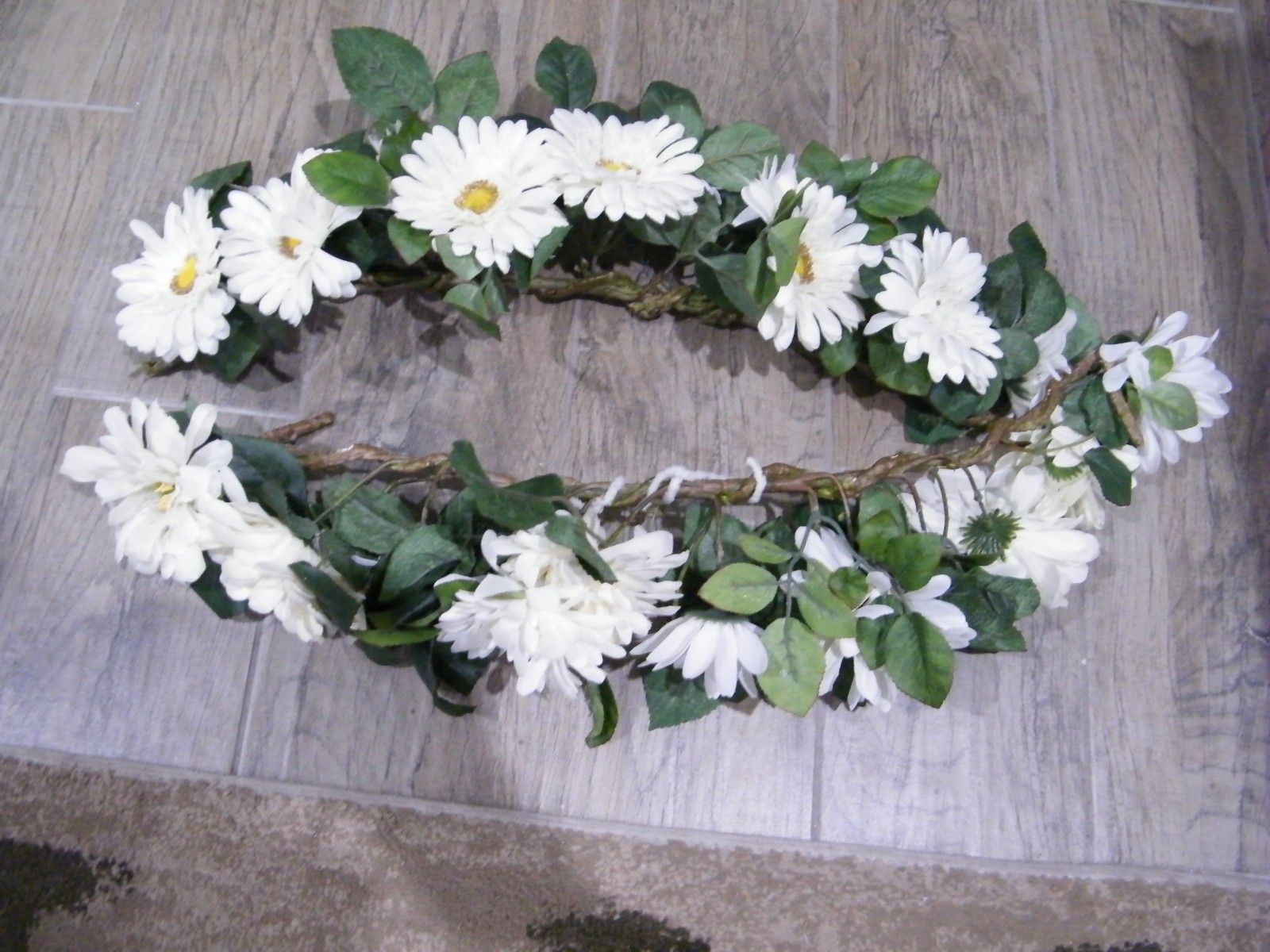 1-20″ 1-22″ARTIFICIAL SILK WHITE 4″DAISIES GARLAND on twist branch LOVELY
