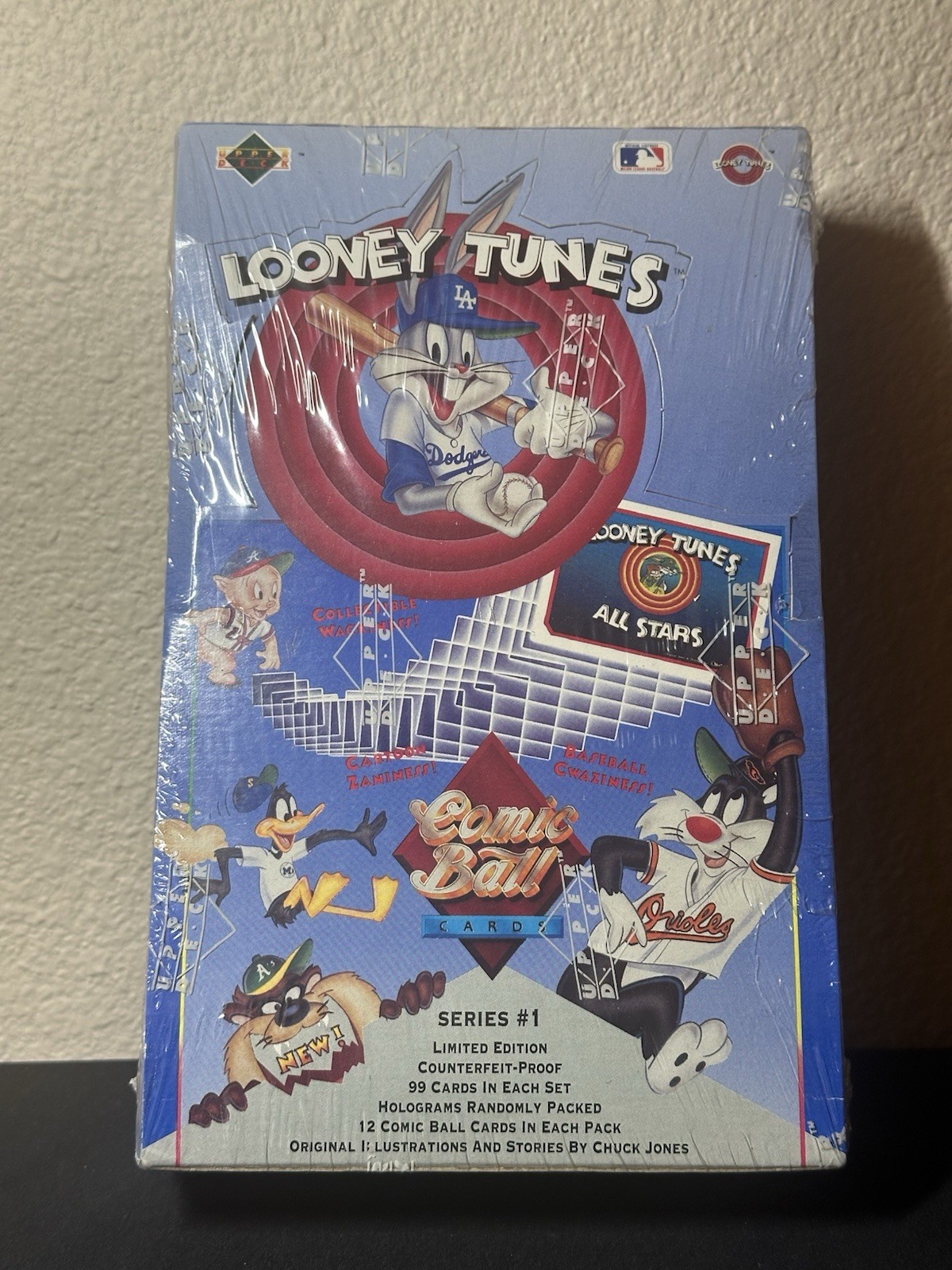 Looney Tunes x MLB Factory Sealed Trading Card Booster Box – 1990 Series 1