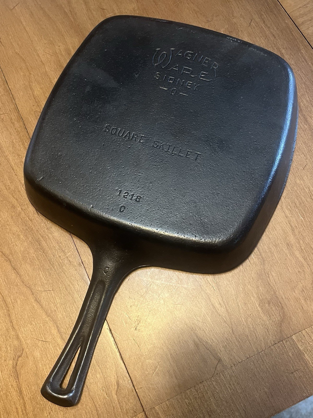 Wagner Ware – Square Skillet – Sidney O – Cast Iron – 1218C – 9.5″ in Diameter
