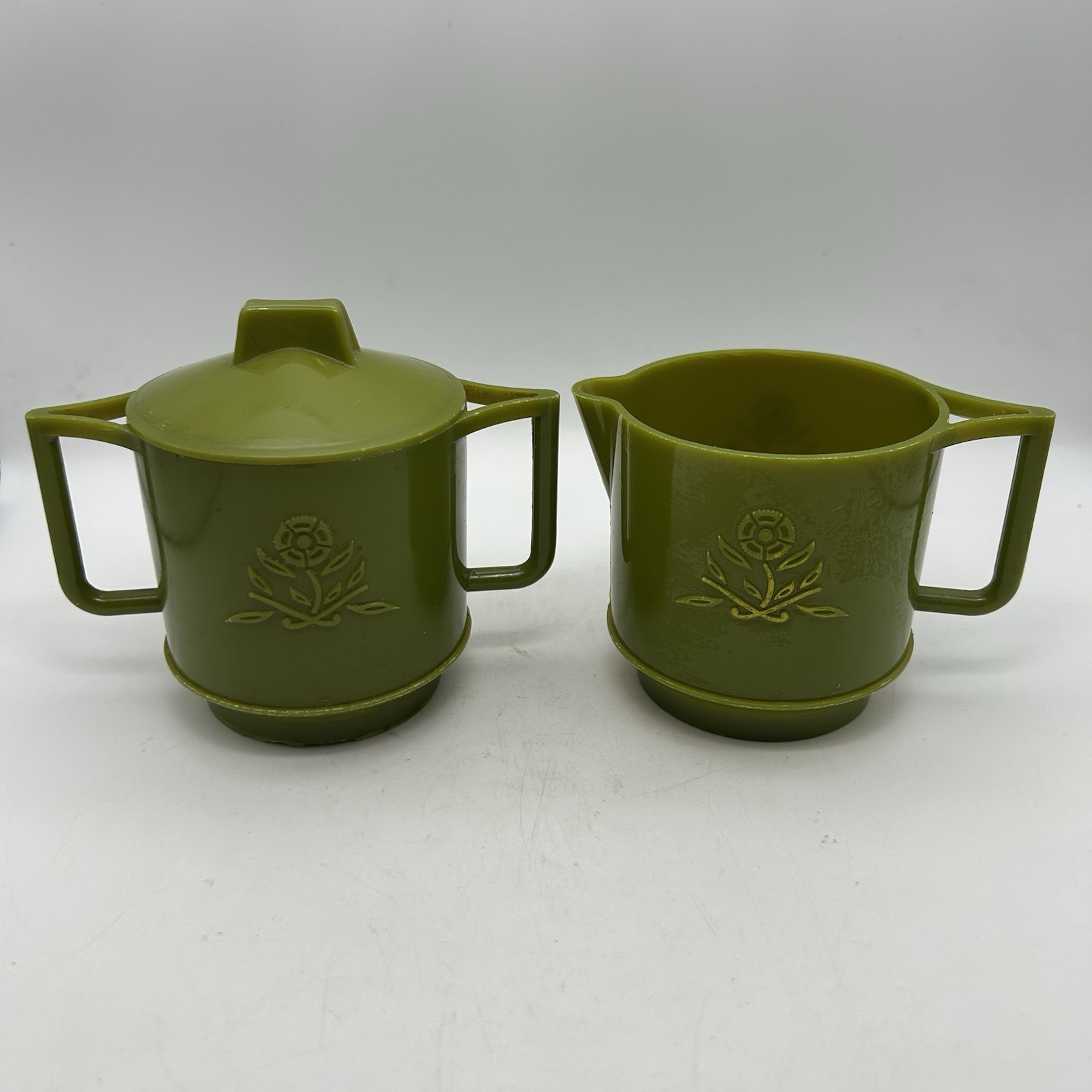 Vintage MCM Olive Green Floral Flower Plastic Cream And Sugar Bowl Set With Lid