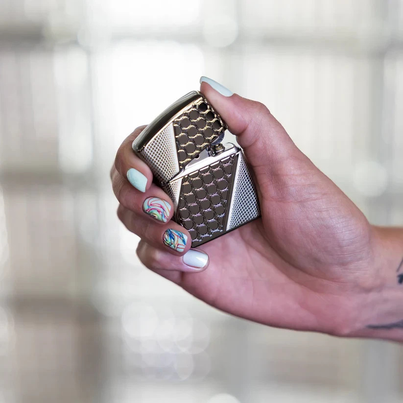 Zippo Deep Dots Pattern MultiCut Armor 360° Black Ice 46812