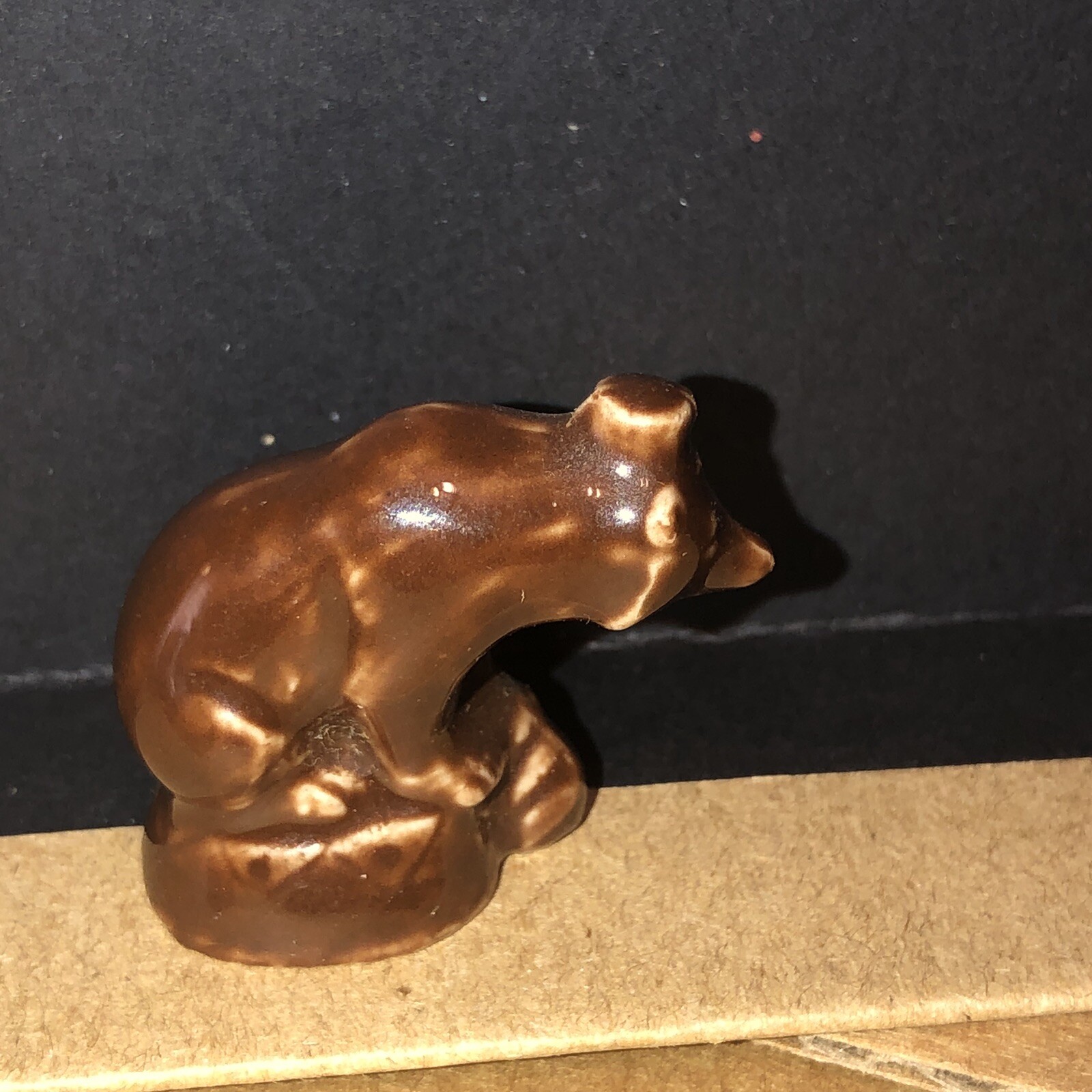 ￼Wade whimsy figurine England Tea rose Brown Circus Bear Fun