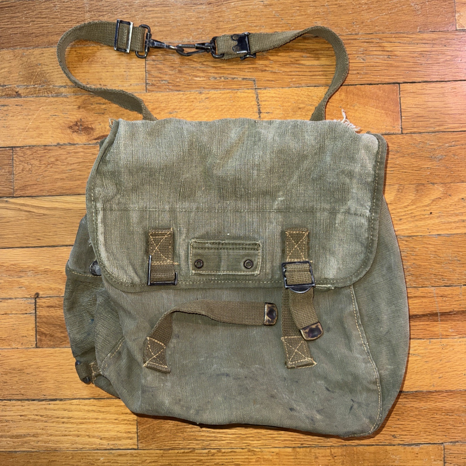 Vintage Military Shoulder Bag Army Green 40s 50s 11x11x6″ Distressed Faded