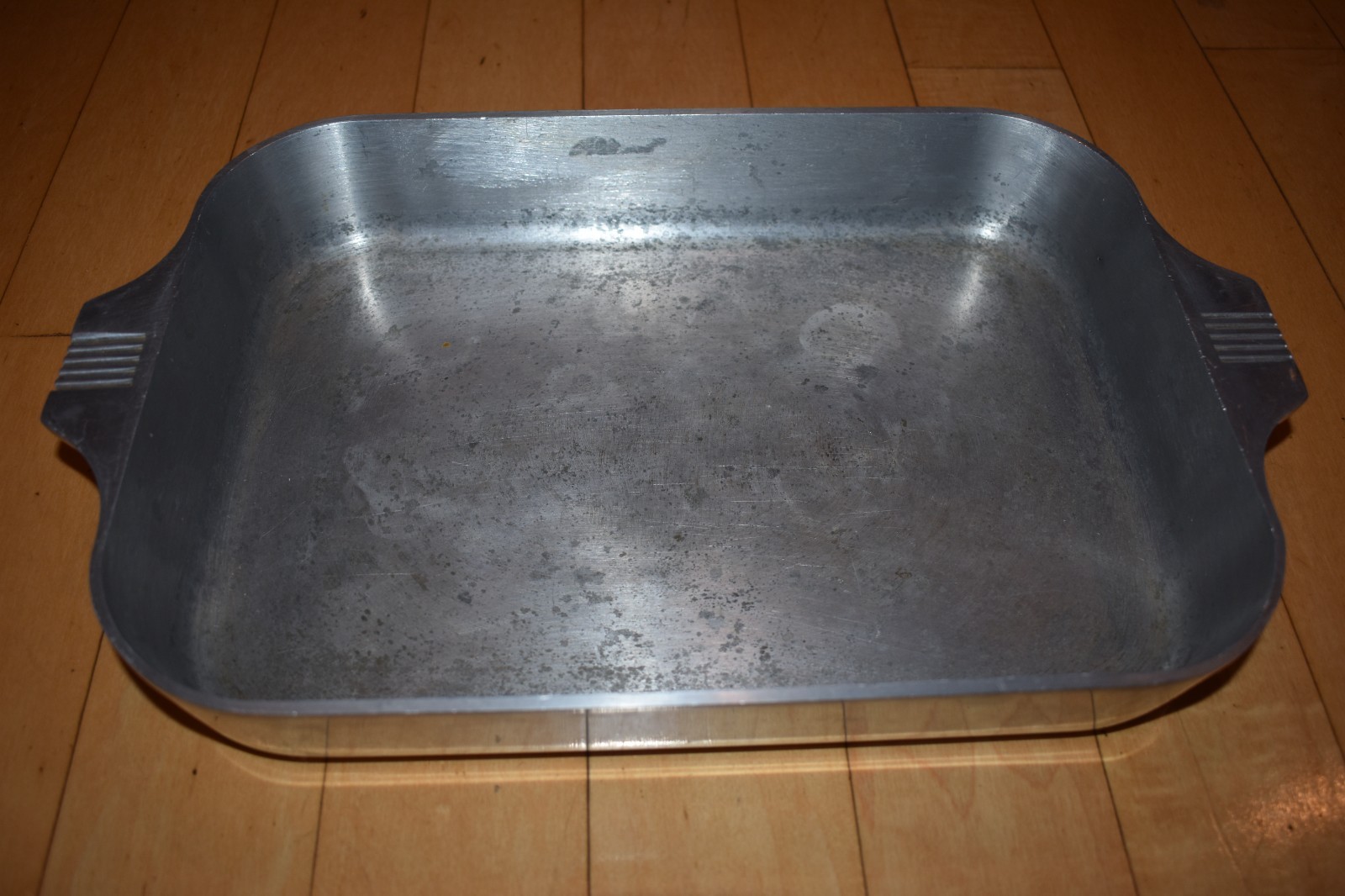 Vintage Magnalite 15 1/2″ x 9 3/4″ x 2″ Aluminum Roasting Baking Pan Made in USA