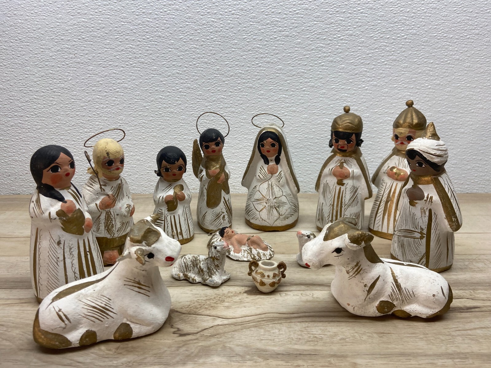 Vintage Nativity Set Of 13 Pcs. Clay Hand Made And Painted In Mexico