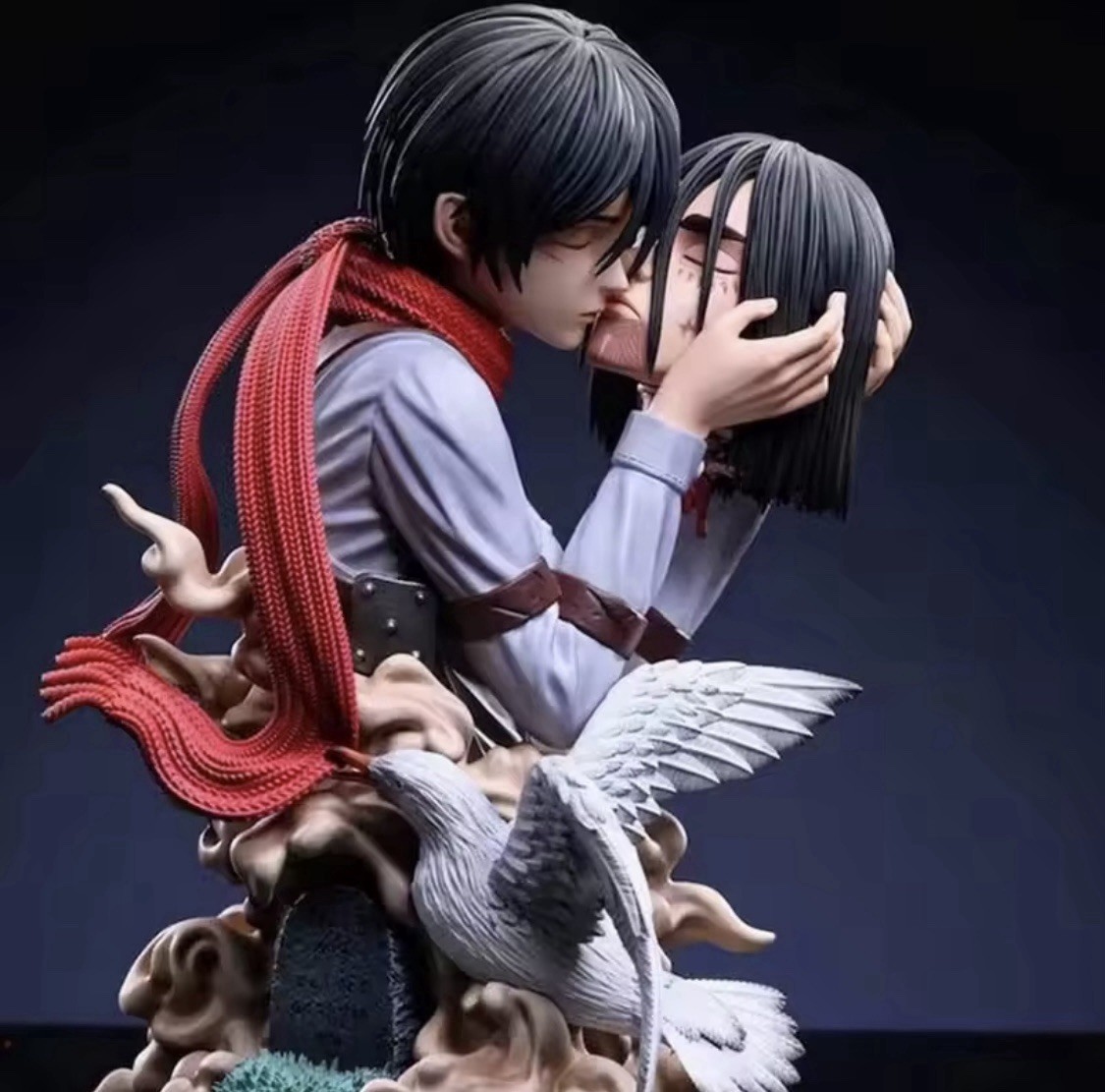 Attack on Titan Eren Mikasa Bust Statue Eren Jaeger Figure Statue Model Ornament