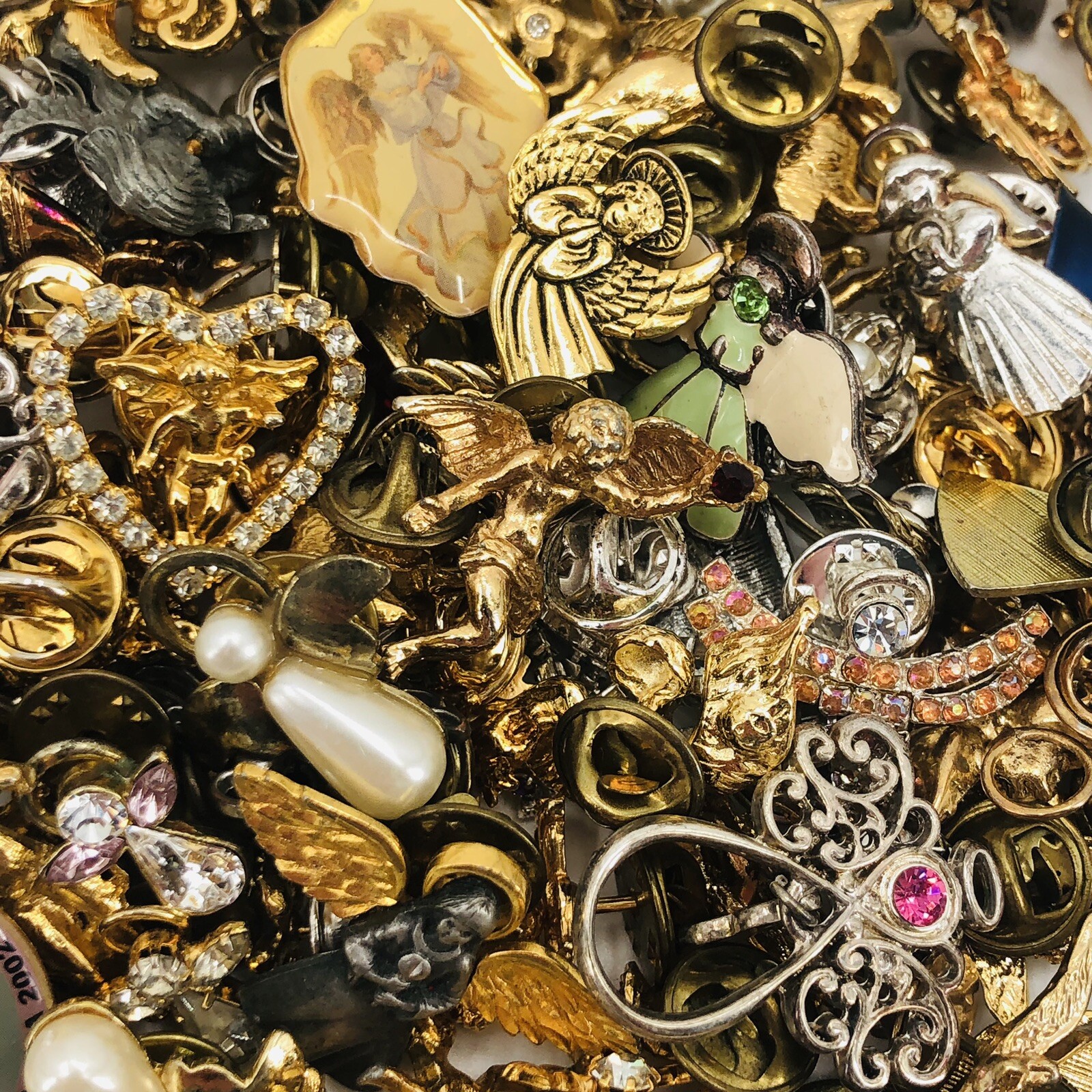 Guardian Angel Religious Lapel Pin Lot of 25 Angels – RANDOM MIX